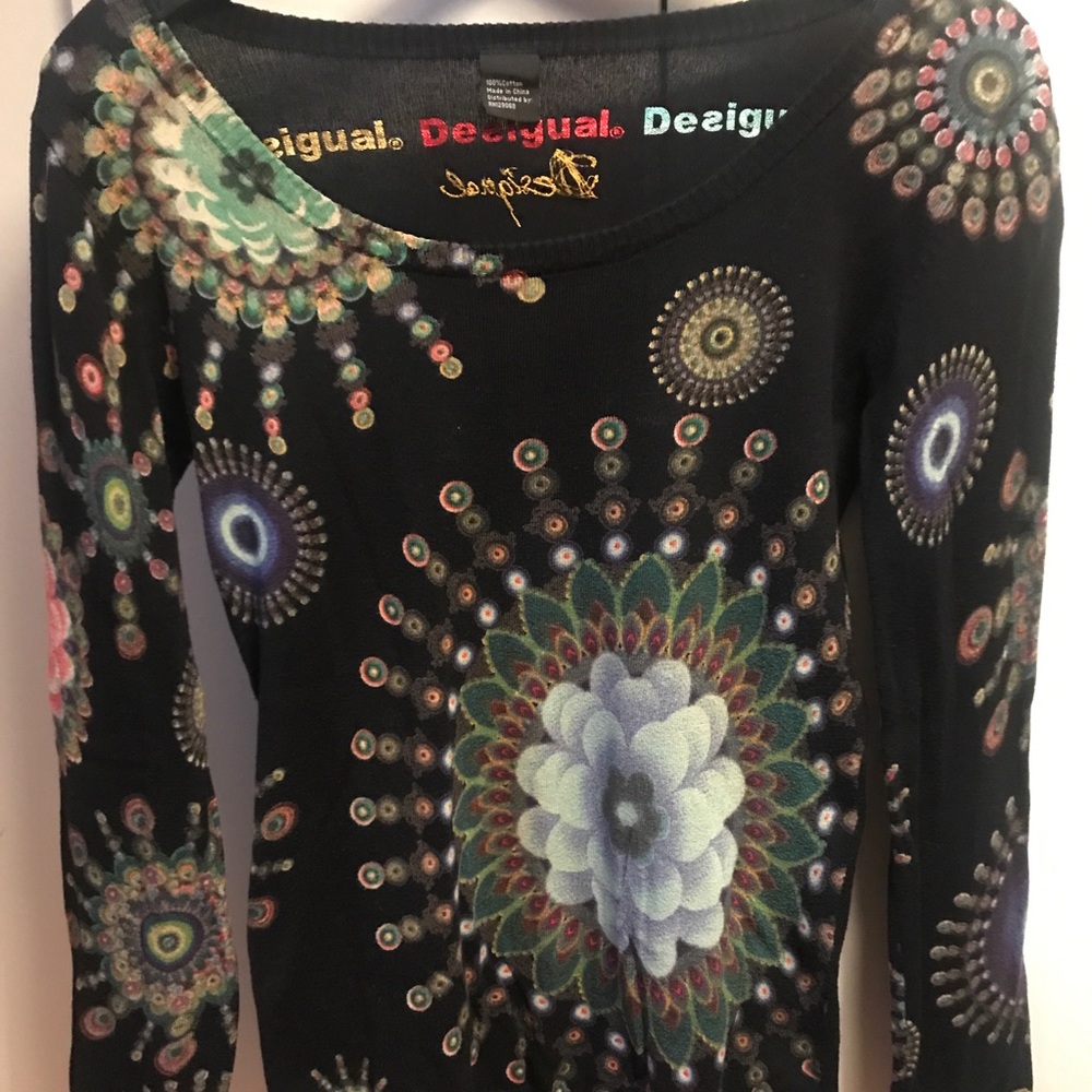 🌸💚Desigual Sweater🌸💚